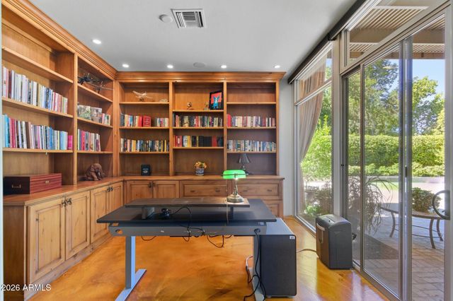 5652 N SCOTTSDALE Road, Paradise Valley, AZ 85253