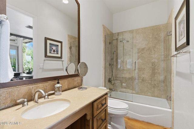 5652 N SCOTTSDALE Road, Paradise Valley, AZ 85253