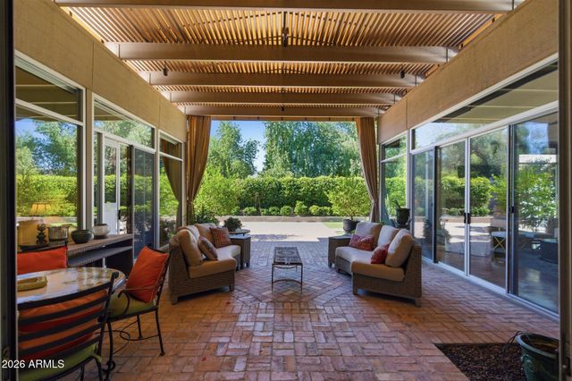 5652 N SCOTTSDALE Road, Paradise Valley, AZ 85253