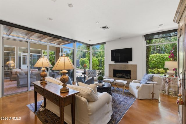 5652 N SCOTTSDALE Road, Paradise Valley, AZ 85253