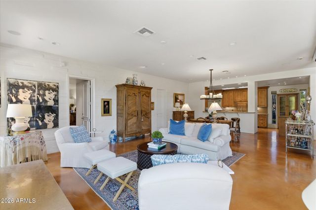 5652 N SCOTTSDALE Road, Paradise Valley, AZ 85253