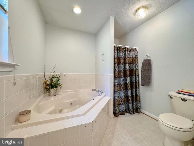 7124 JULIETTE LOW LN, Hughesville, MD 20637