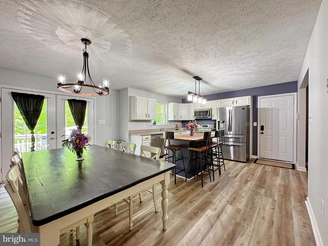 7124 JULIETTE LOW LN, Hughesville, MD 20637