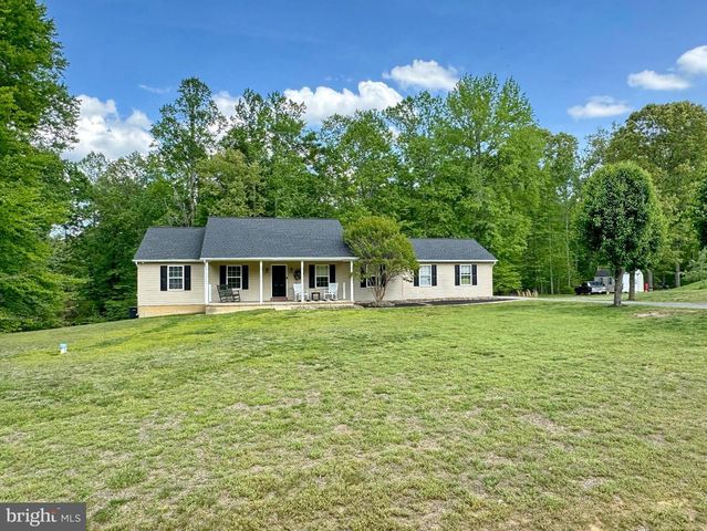 7124 JULIETTE LOW LN, Hughesville, MD 20637