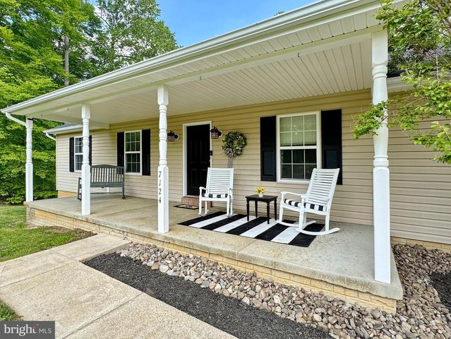 7124 JULIETTE LOW LN, Hughesville, MD 20637