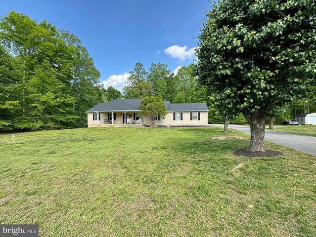 7124 JULIETTE LOW LN, Hughesville, MD 20637