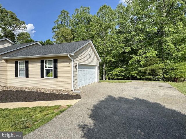 7124 JULIETTE LOW LN, Hughesville, MD 20637