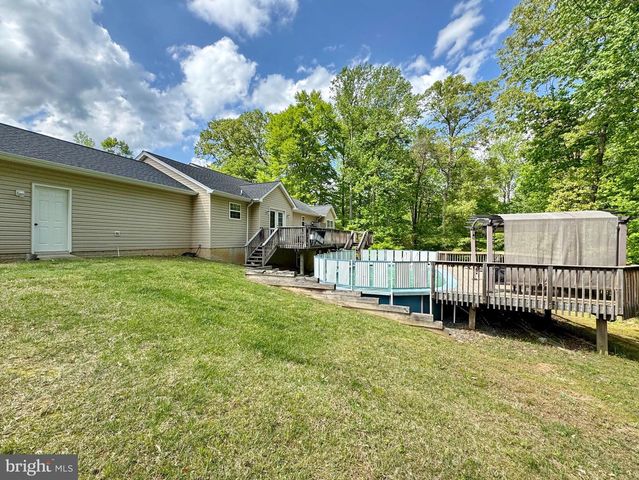 7124 JULIETTE LOW LN, Hughesville, MD 20637