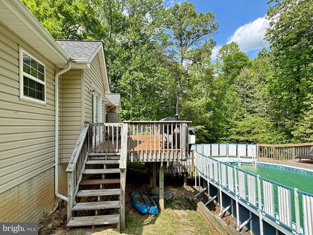 7124 JULIETTE LOW LN, Hughesville, MD 20637