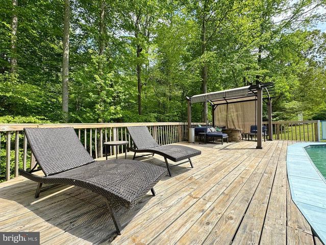 7124 JULIETTE LOW LN, Hughesville, MD 20637