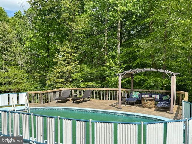 7124 JULIETTE LOW LN, Hughesville, MD 20637