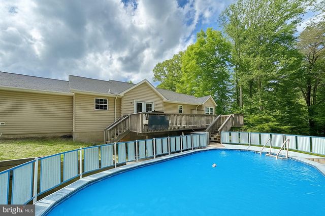 7124 JULIETTE LOW LN, Hughesville, MD 20637