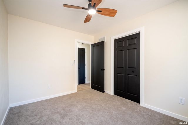 4502 NW SCENIC Drive, Peoria, IL 61615