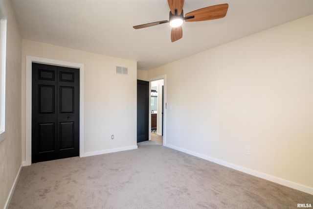 4502 NW SCENIC Drive, Peoria, IL 61615