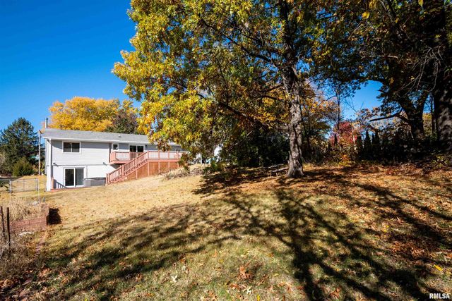 4502 NW SCENIC Drive, Peoria, IL 61615