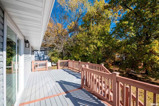 4502 NW SCENIC Drive, Peoria, IL 61615