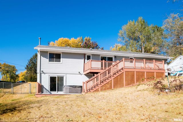 4502 NW SCENIC Drive, Peoria, IL 61615