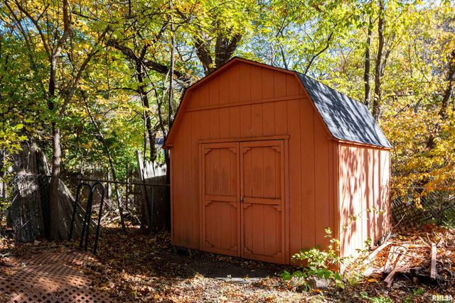 4502 NW SCENIC Drive, Peoria, IL 61615