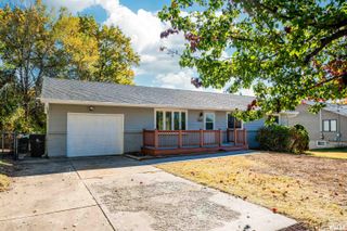 4502 NW SCENIC Drive, Peoria, IL 61615