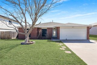 210 Mesquite CIR, Copperas Cove, TX 76522