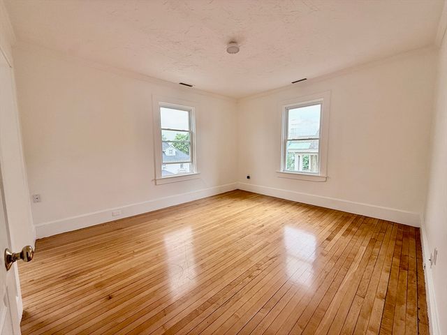 5 Stoneland Rd 2, Worcester, MA 01603