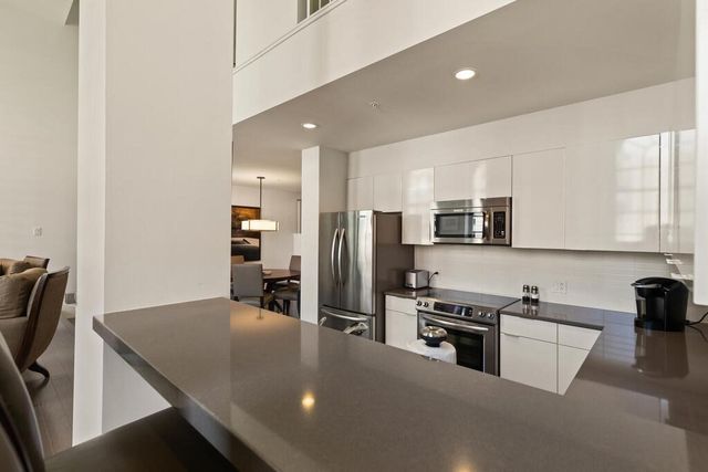 530 Atlantic Ave 702, Boston, MA 02210
