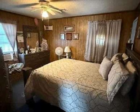 172 Conner St, Tyler, AL 36785