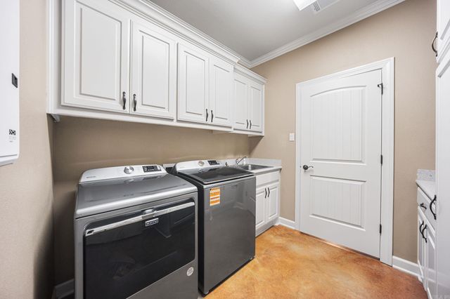 212 Seminole Ln Lane, Maumelle, AR 72113
