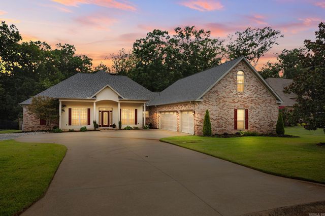 212 Seminole Ln Lane, Maumelle, AR 72113