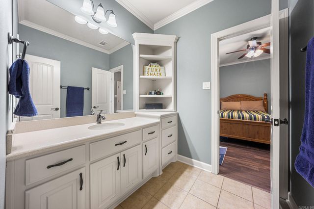 212 Seminole Ln Lane, Maumelle, AR 72113