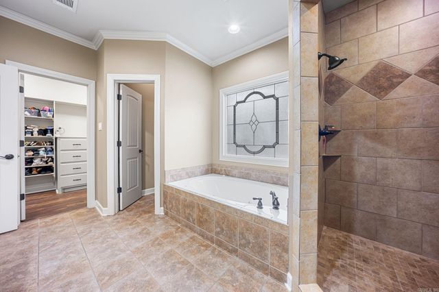 212 Seminole Ln Lane, Maumelle, AR 72113