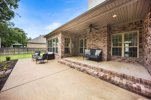212 Seminole Ln Lane, Maumelle, AR 72113