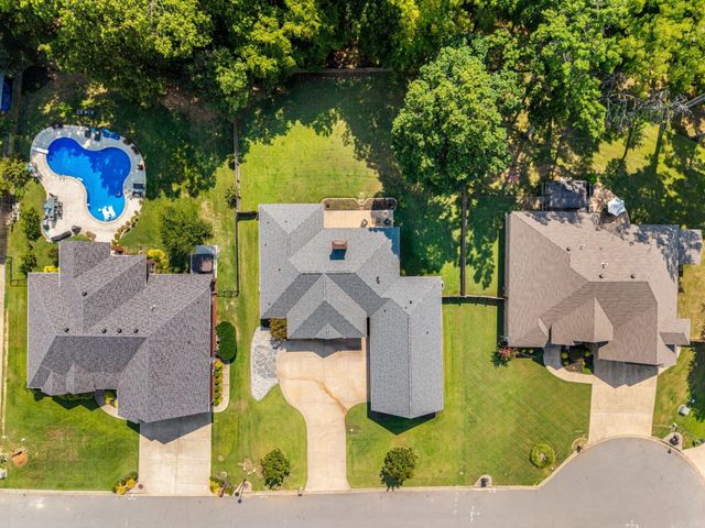 212 Seminole Ln Lane, Maumelle, AR 72113