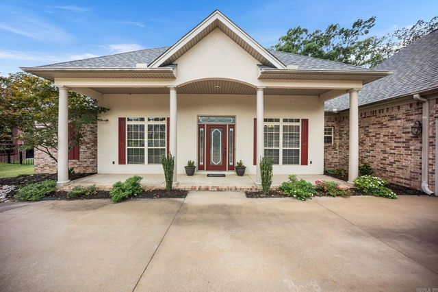 212 Seminole Ln Lane, Maumelle, AR 72113