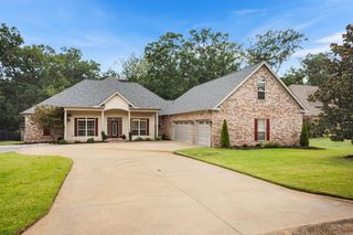 212 Seminole Ln Lane, Maumelle, AR 72113