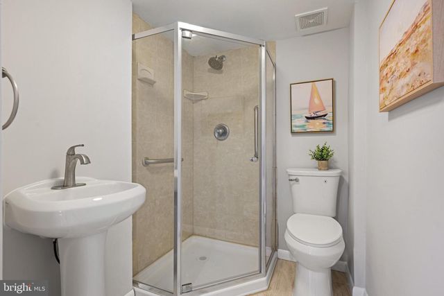 707 LINDA AVE, Blackwood, NJ 08012