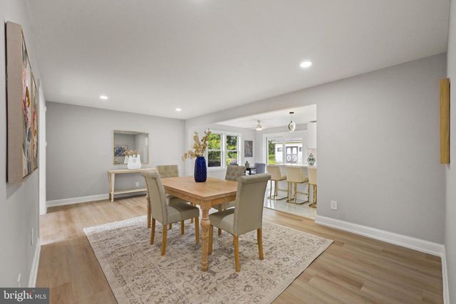 707 LINDA AVE, Blackwood, NJ 08012
