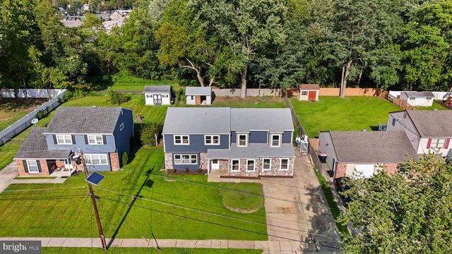 707 LINDA AVE, Blackwood, NJ 08012