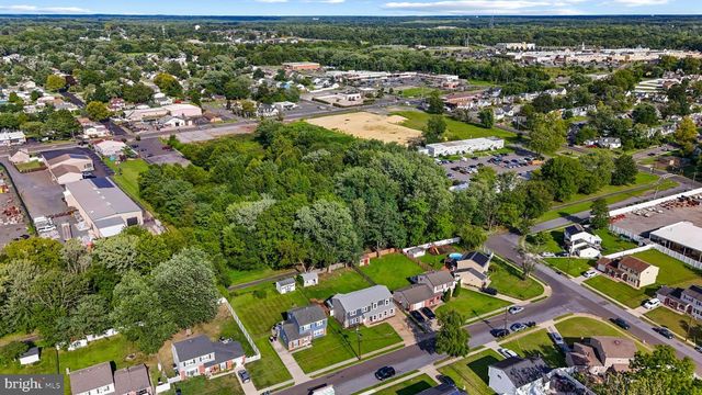 707 LINDA AVE, Blackwood, NJ 08012