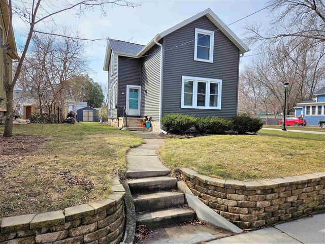 45 EVELINE STREET, Oshkosh, WI 54901