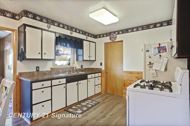 4551 Westfield Court, Bay City, MI 48706