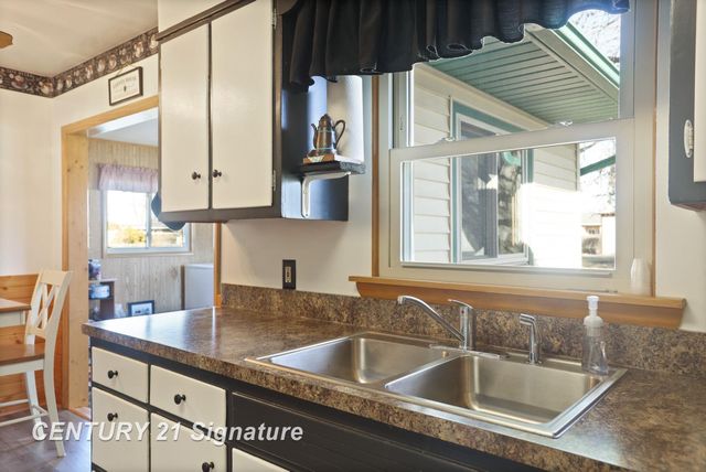 4551 Westfield Court, Bay City, MI 48706