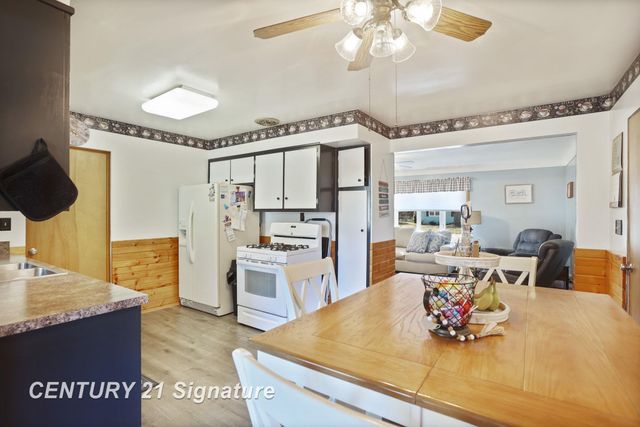 4551 Westfield Court, Bay City, MI 48706