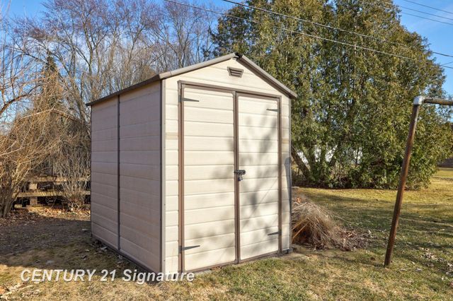 4551 Westfield Court, Bay City, MI 48706