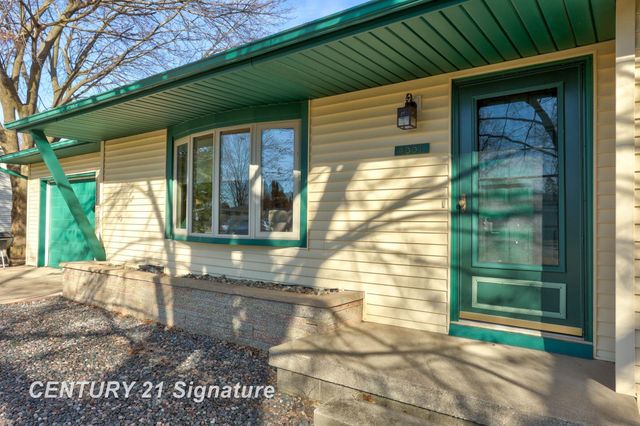 4551 Westfield Court, Bay City, MI 48706