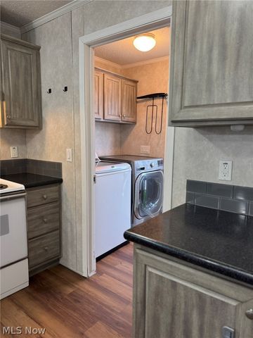 6835 Richmond Road 26, Glenwillow, OH 44139