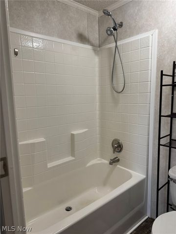 6835 Richmond Road 26, Glenwillow, OH 44139