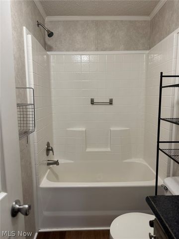 6835 Richmond Road 26, Glenwillow, OH 44139