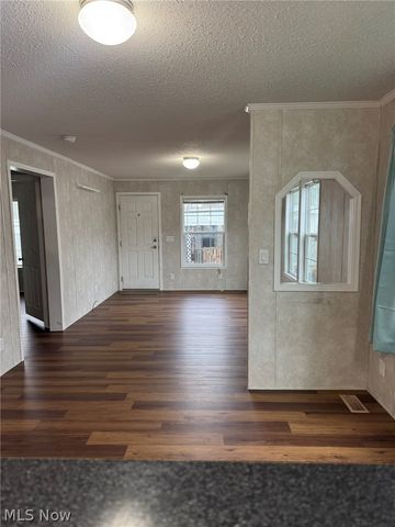 6835 Richmond Road 26, Glenwillow, OH 44139