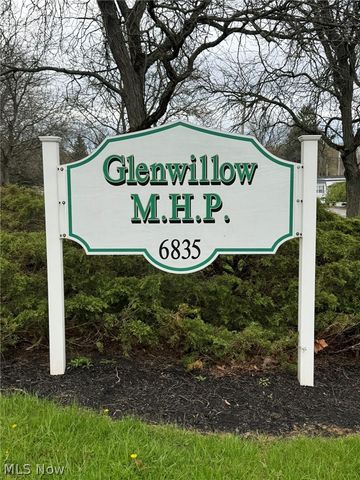 6835 Richmond Road 26, Glenwillow, OH 44139